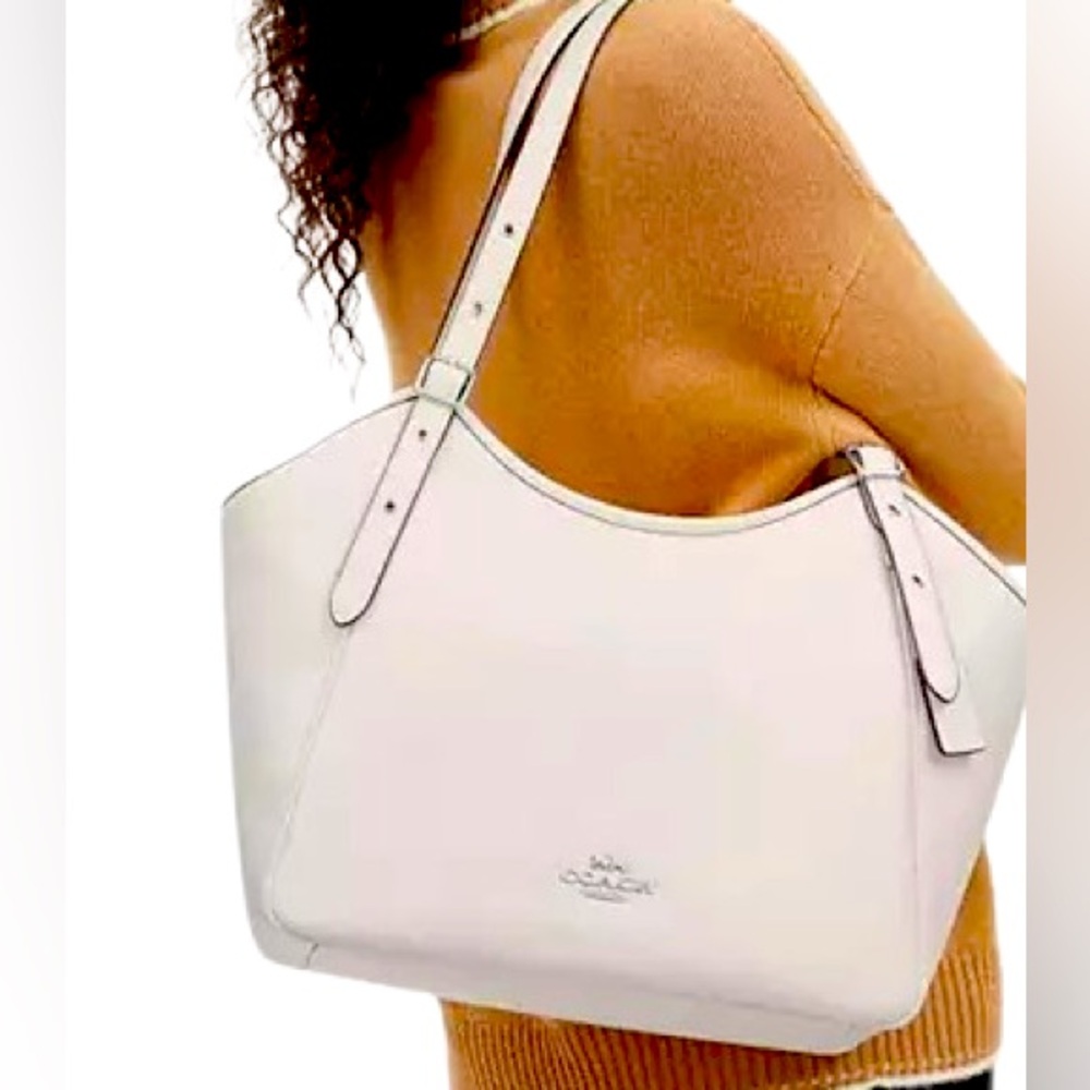 Coach Meadow Pebbled Leather Shoulder Bag Purse in SV/Chalk